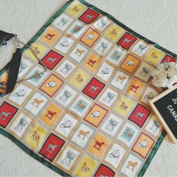 Bundle of 3 square scarves. - Picture 4 of 6